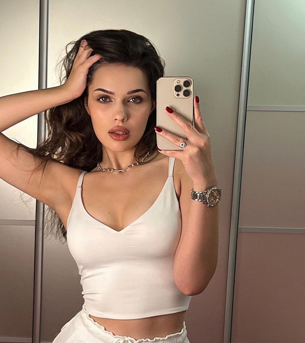 Ксюша привлекальеная девушка из Электроуглей цена от 3000 руб