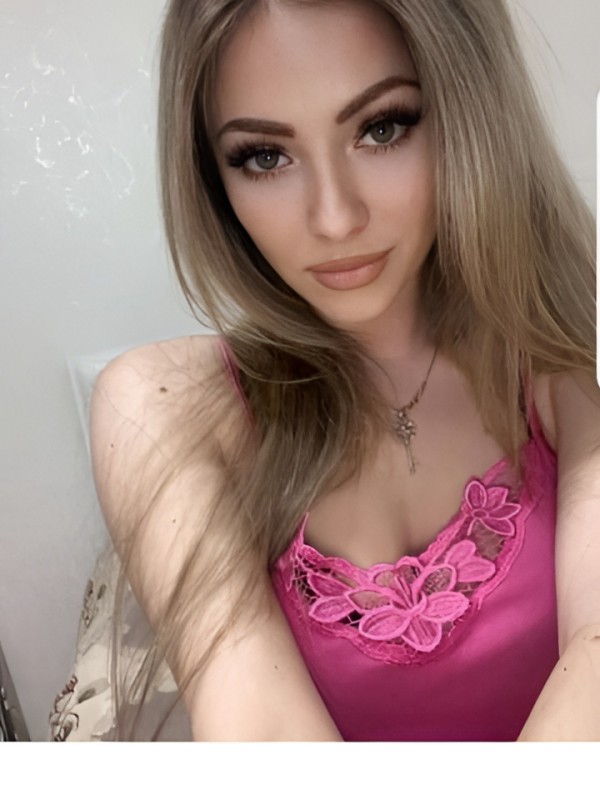 Рената привлекательная девушка из Электроуглей цена от 5000 руб