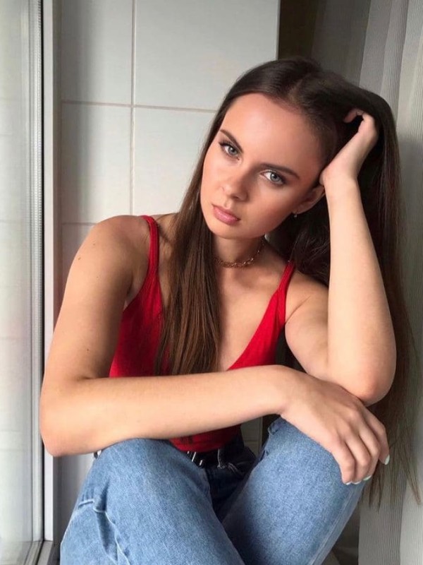 🎥 Лена привлекательная девушка из Электроуглей цена от 3500 руб